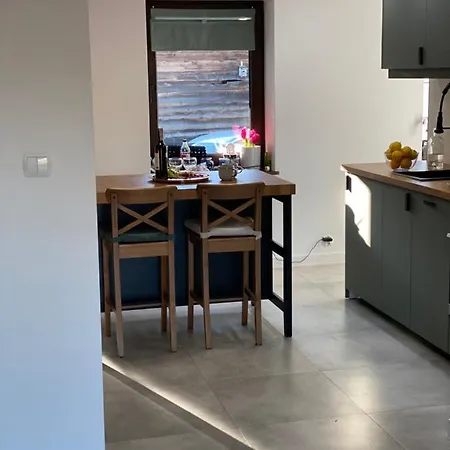 度假居 Dom Na Skraju Lasu Mikołajki