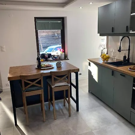 Dom Na Skraju Lasu *