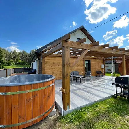 Dom Na Skraju Lasu *